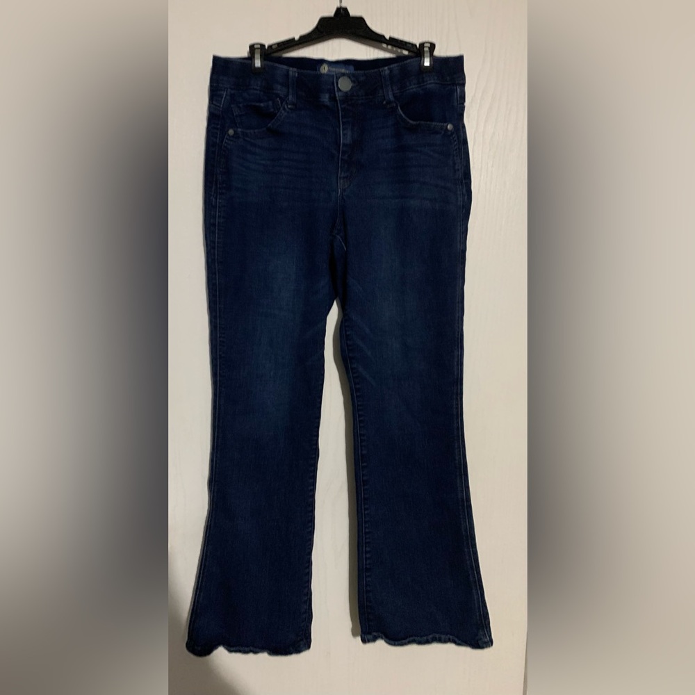 Democracy "Ab"solution Mid-Rise Itty Bitty Boot Jeans